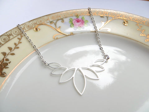 Lotus Necklace In Silver