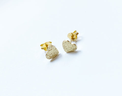 Hammered Heart Studs - Gold